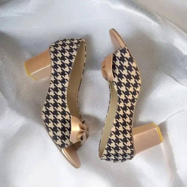 Peach Royale Peep Toe Block Heel PIU_180 Amarah + Sofa Rexine ladies shoes PumpItUp.pk